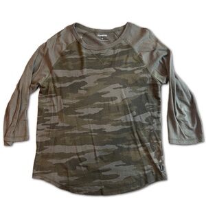 Express Men's Camo Green 3/4 Sleeve Shirt, Size: Small